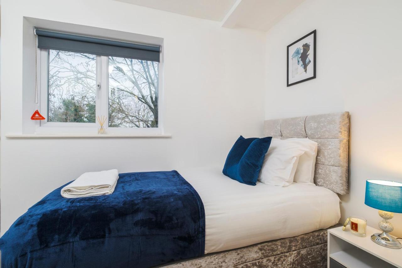 Beautiful 3 Bed House With Amazing Views In Dartford, Kent Apartment Bagian luar foto